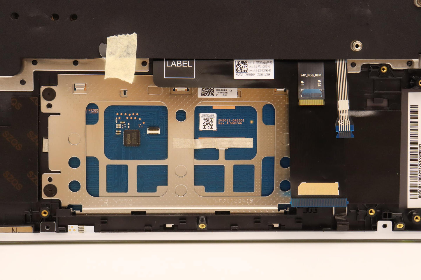 Lenovo Cover Upper Case Asmbul L82Uh - 5CB1J30422