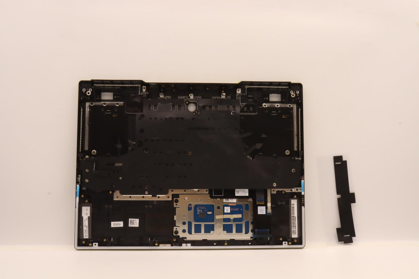 Lenovo Cover Upper Case Asmgre L82Uh - 5CB1J30863