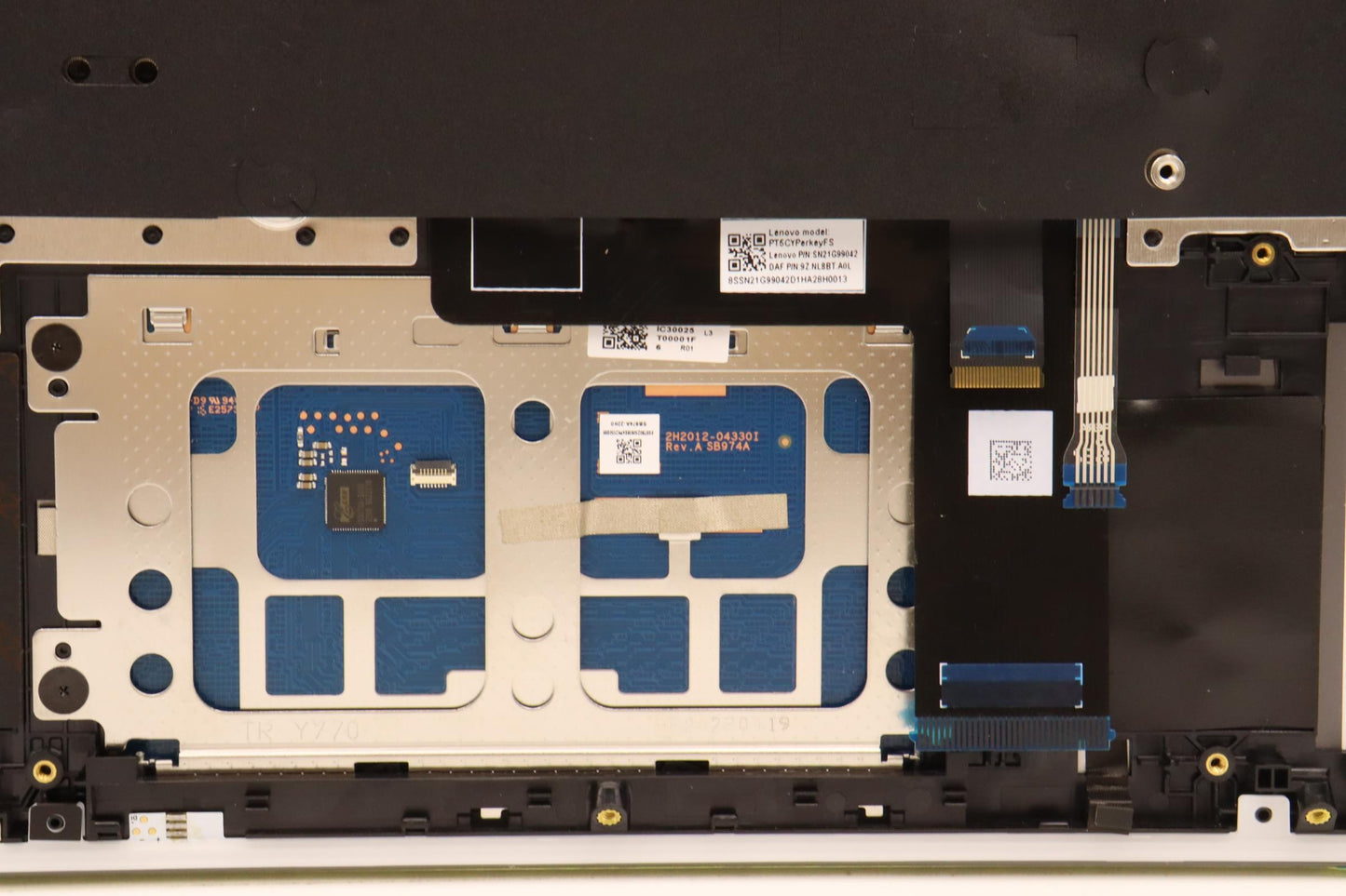 Lenovo Cover Upper Case Asmgre L82Uh - 5CB1J30863