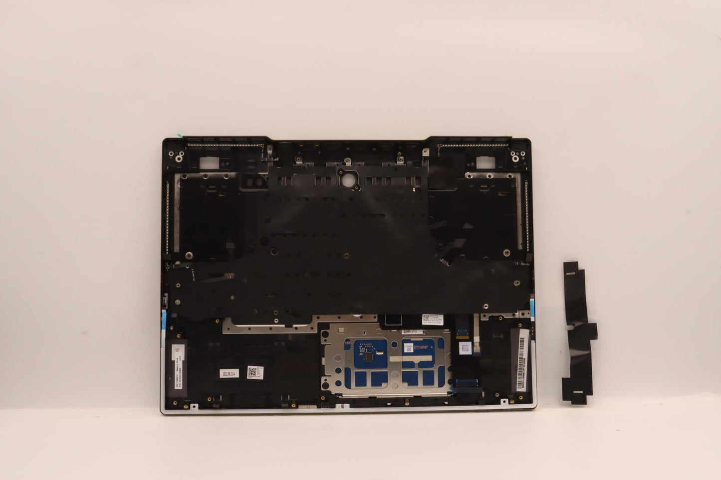 Lenovo Cover Upper Case Asmnordic L82 - 5CB1J30895
