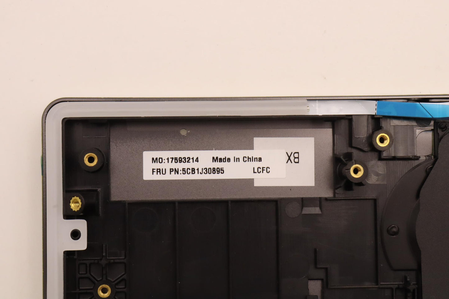 Lenovo Cover Upper Case Asmnordic L82 - 5CB1J30895
