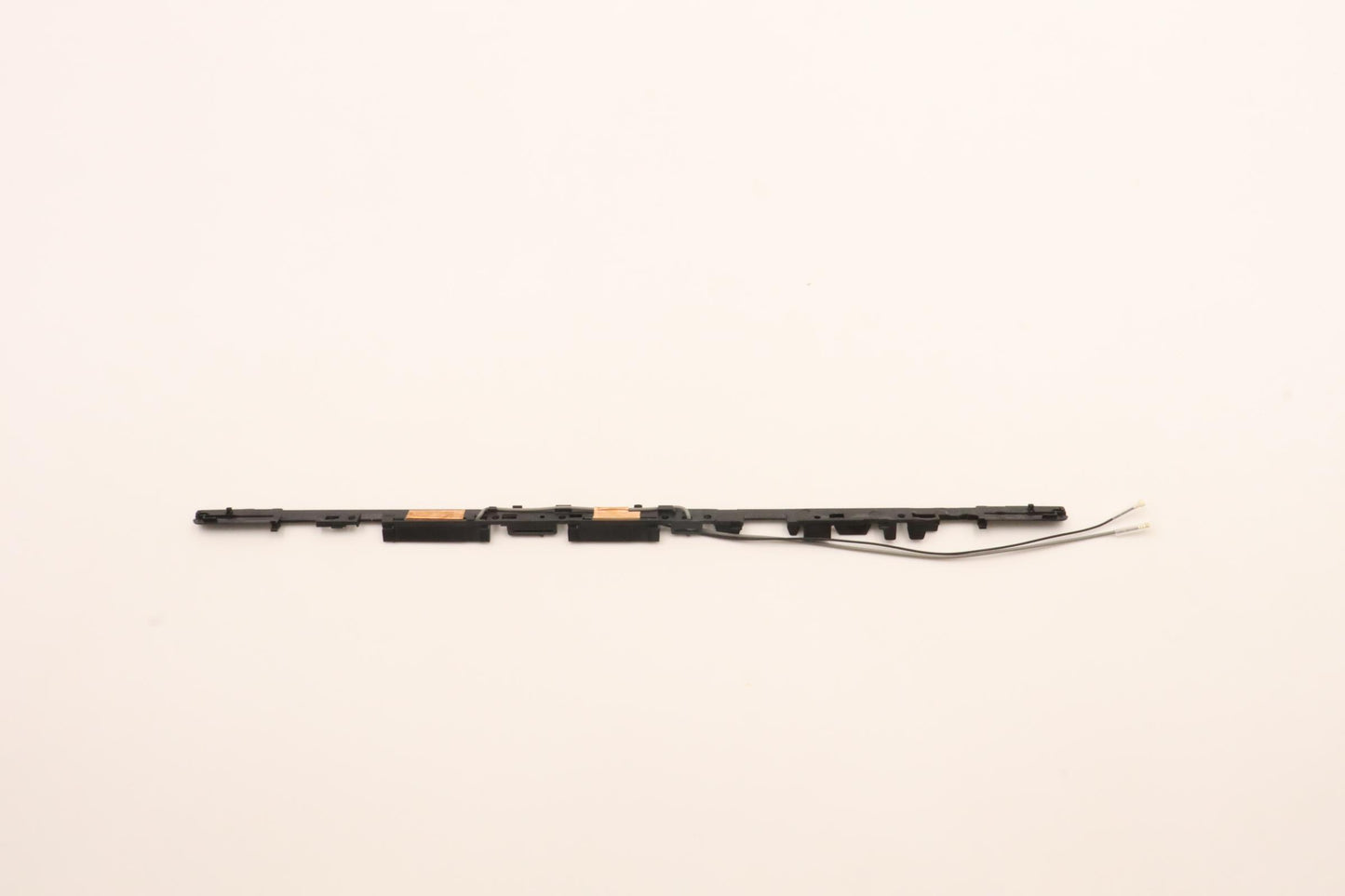 Lenovo Cover Strip Cover L82U9 Want - 5CB1J30921