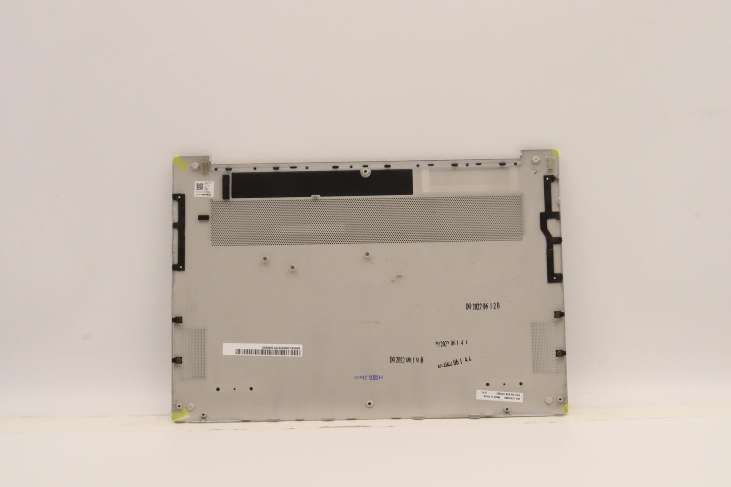 Lenovo Cover Lower Case L82U9 Cg - 5CB1J30922