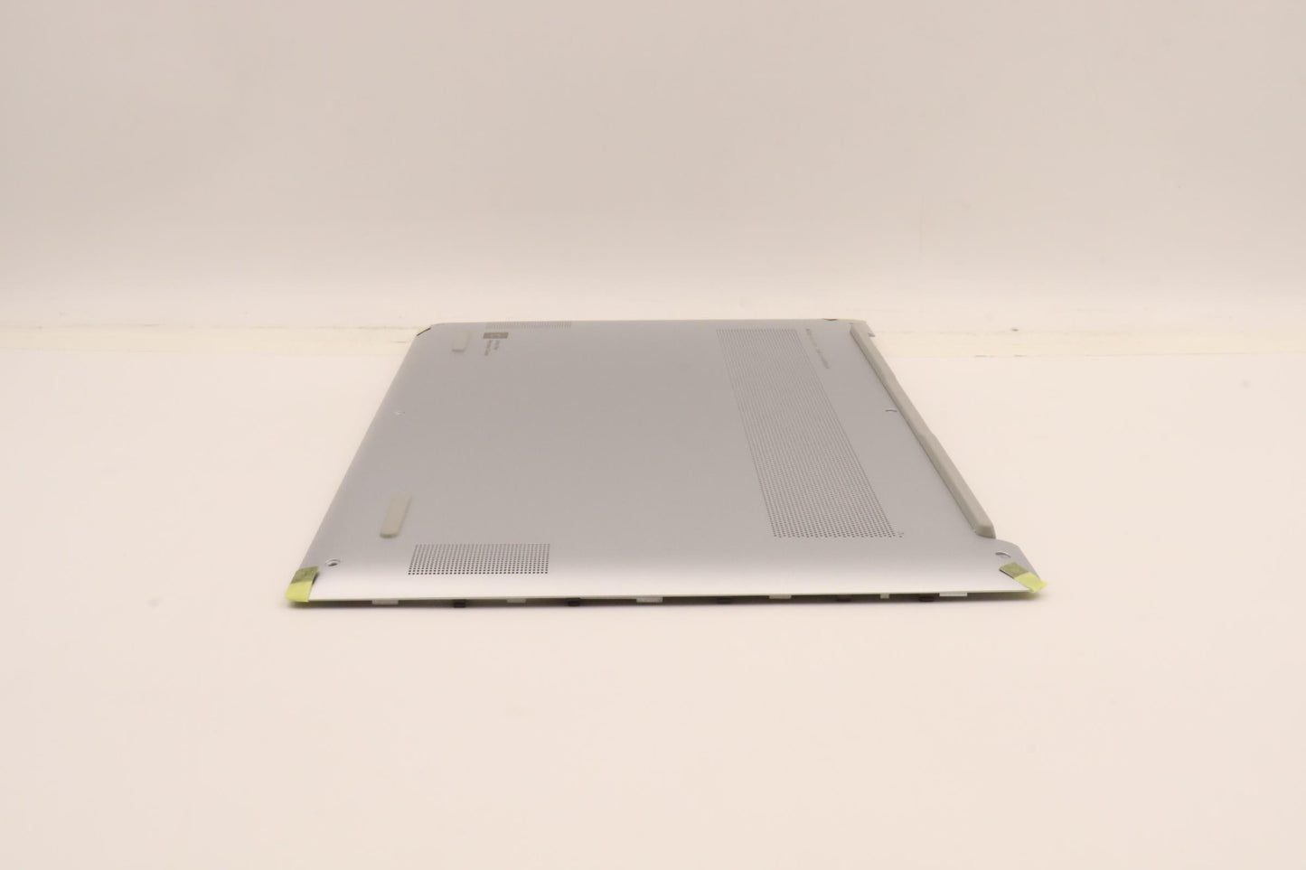Lenovo Cover Lower Case L82U9 Cg - 5CB1J30922
