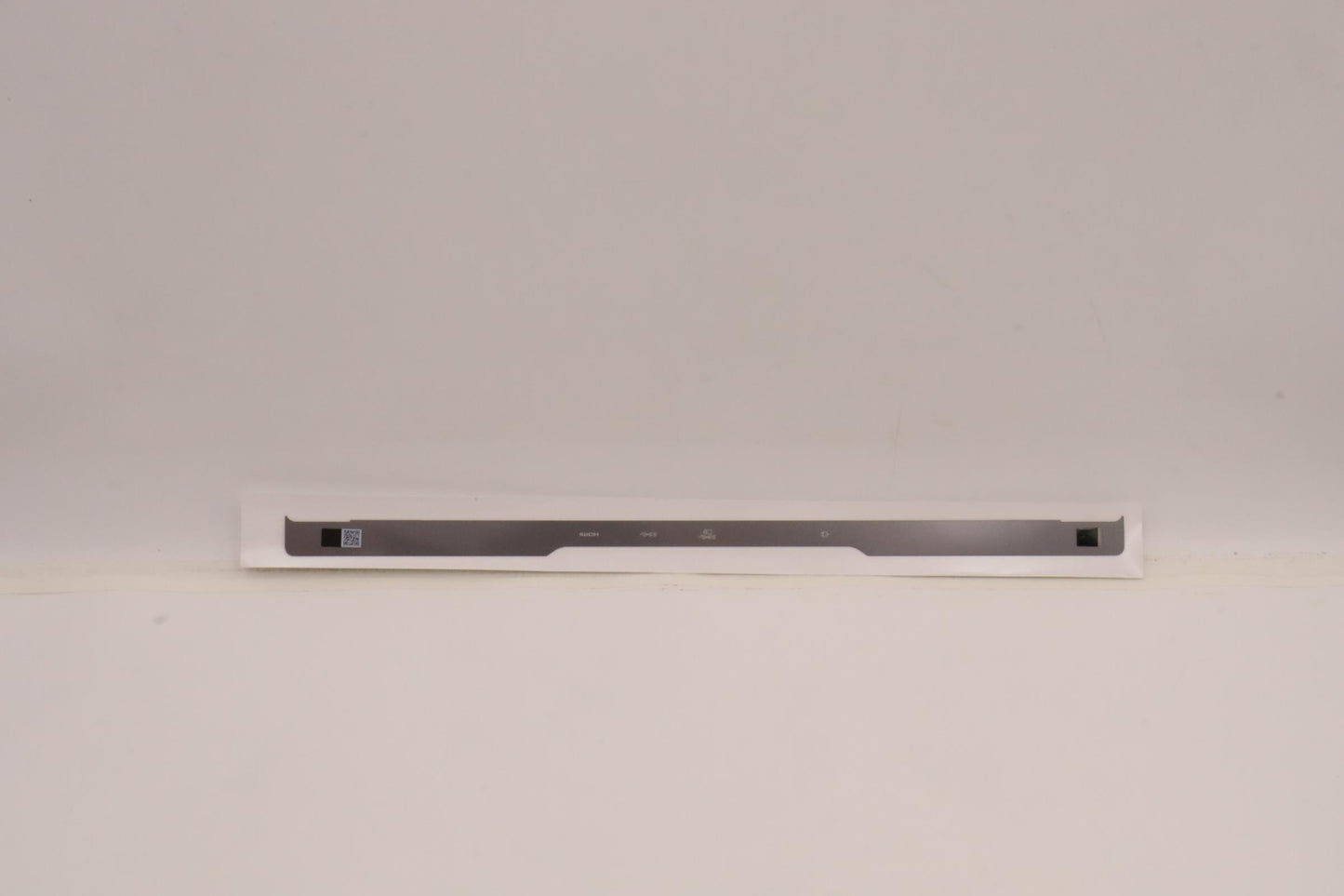 Lenovo Cover Strip Cover L 82Ug Sga - 5CB1J31450