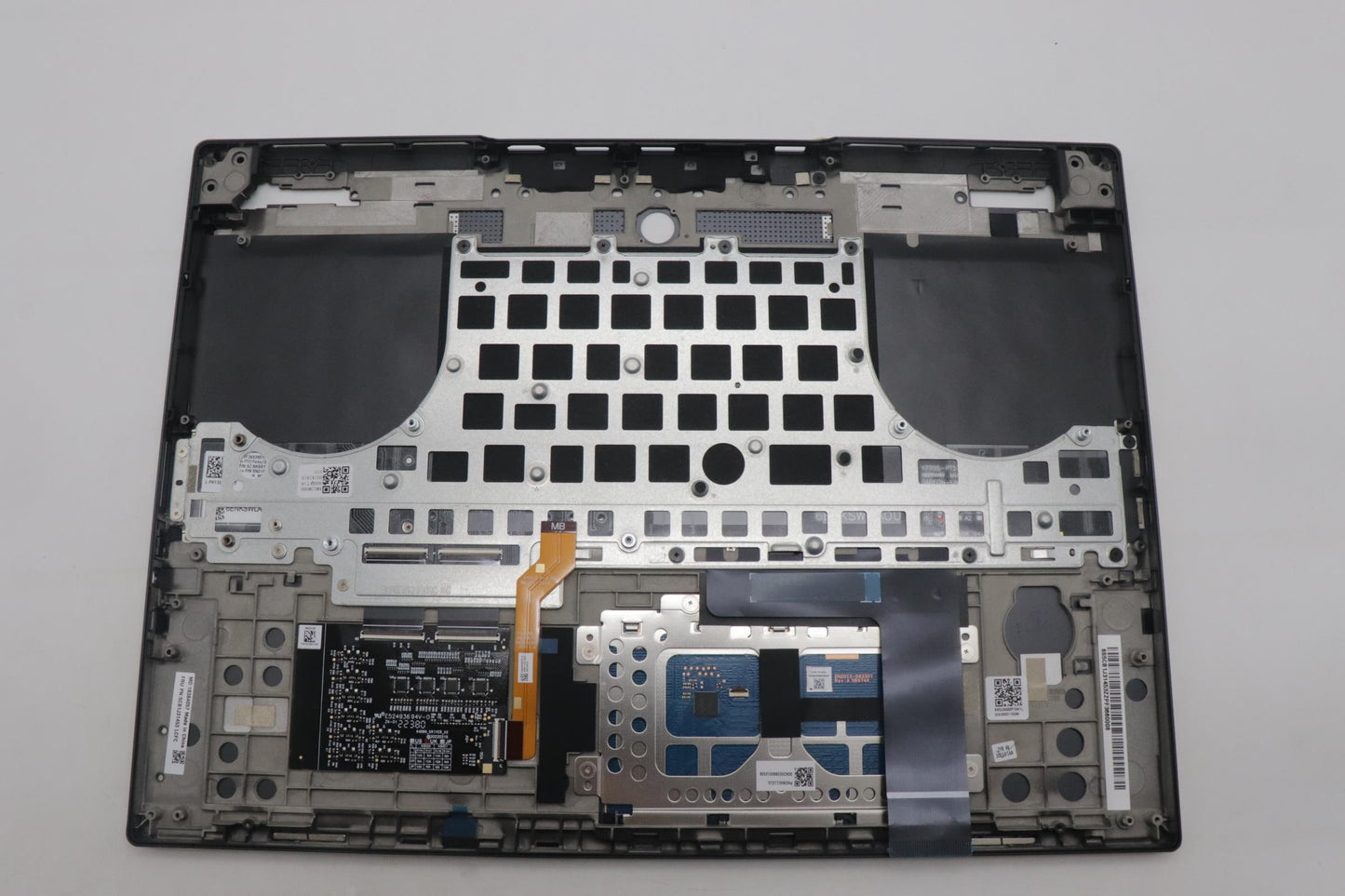Lenovo Cover Upper Case Asmbel L82Ug - 5CB1J31453