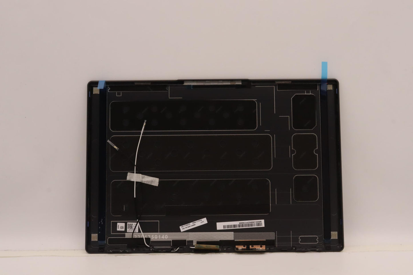 Lenovo Cover Lcd Cover L82Tl Ogmlr Wa - 5CB1J35994