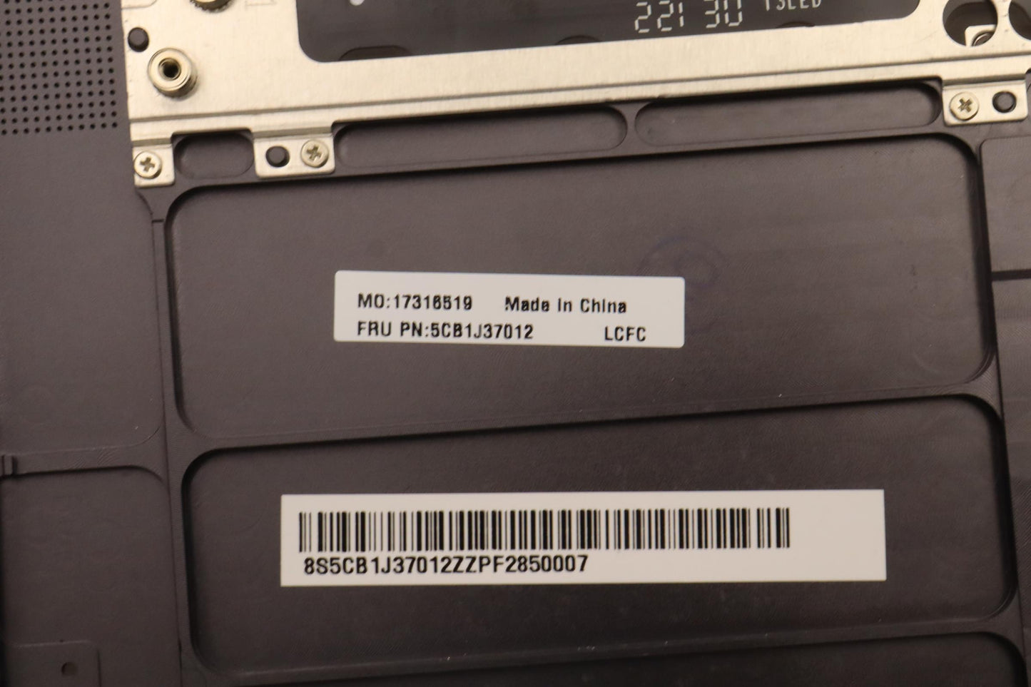 Lenovo Cover Upper Case Asmnordic L82 - 5CB1J37012