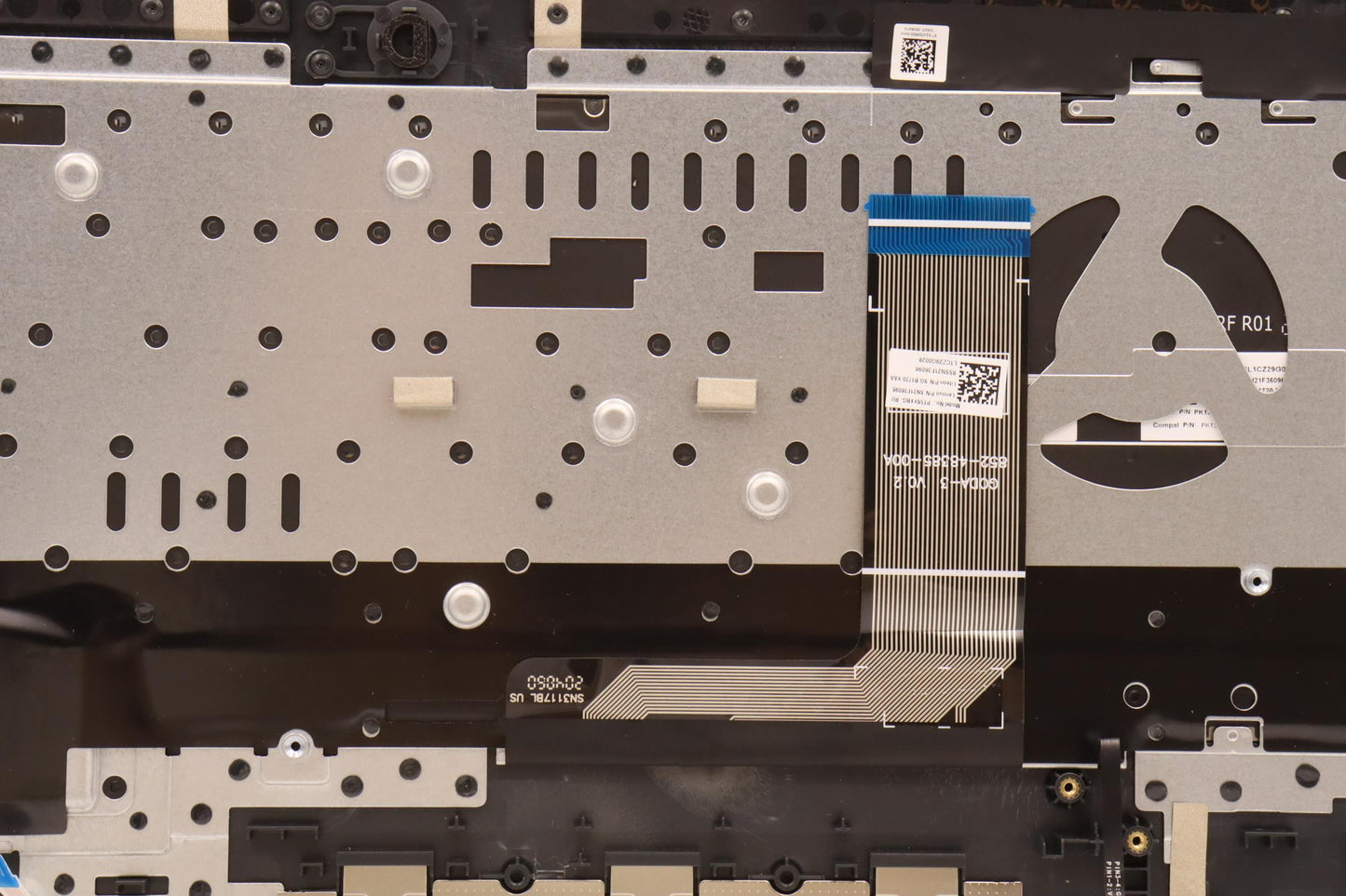 Lenovo Cover Upper Case Asmrus C 82Sc - 5CB1J38468