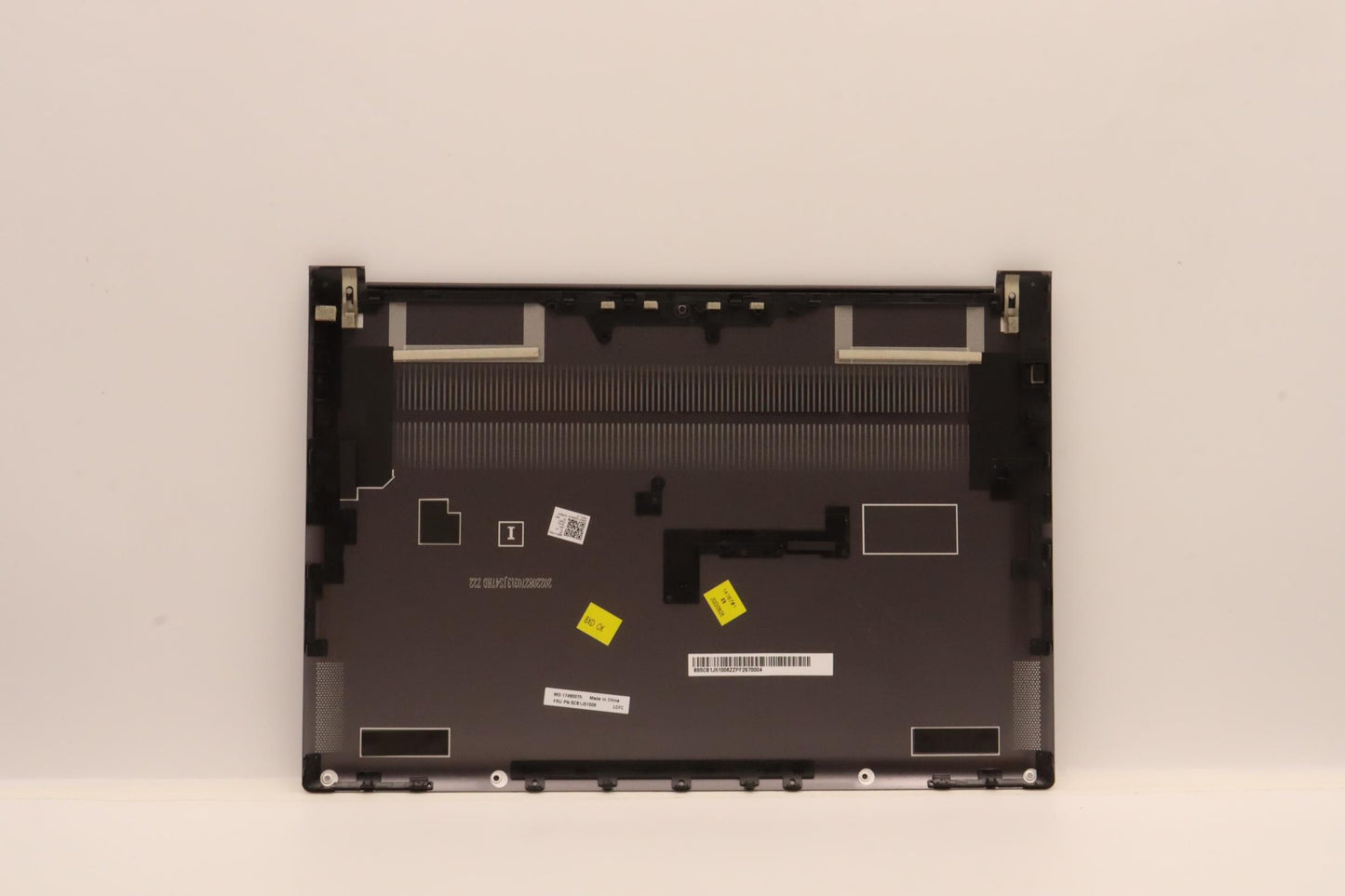 Lenovo Cover Lower Case L 82Uu Sg - 5CB1J51006