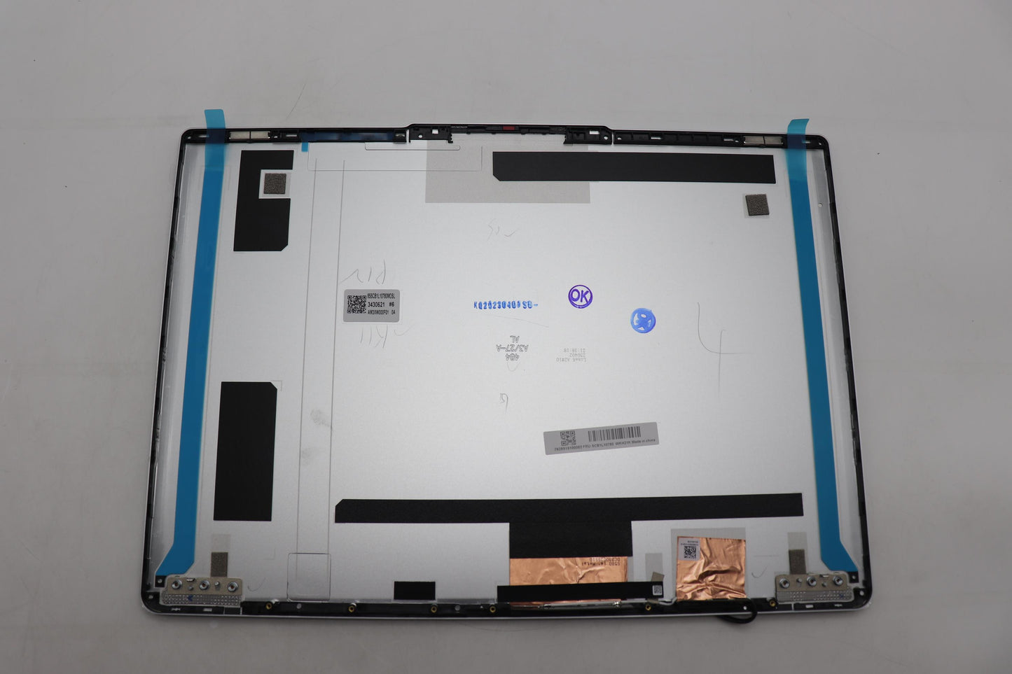 Lenovo Cover Lcd Cover W/Ant C82Xd T3 - 5CB1L10780