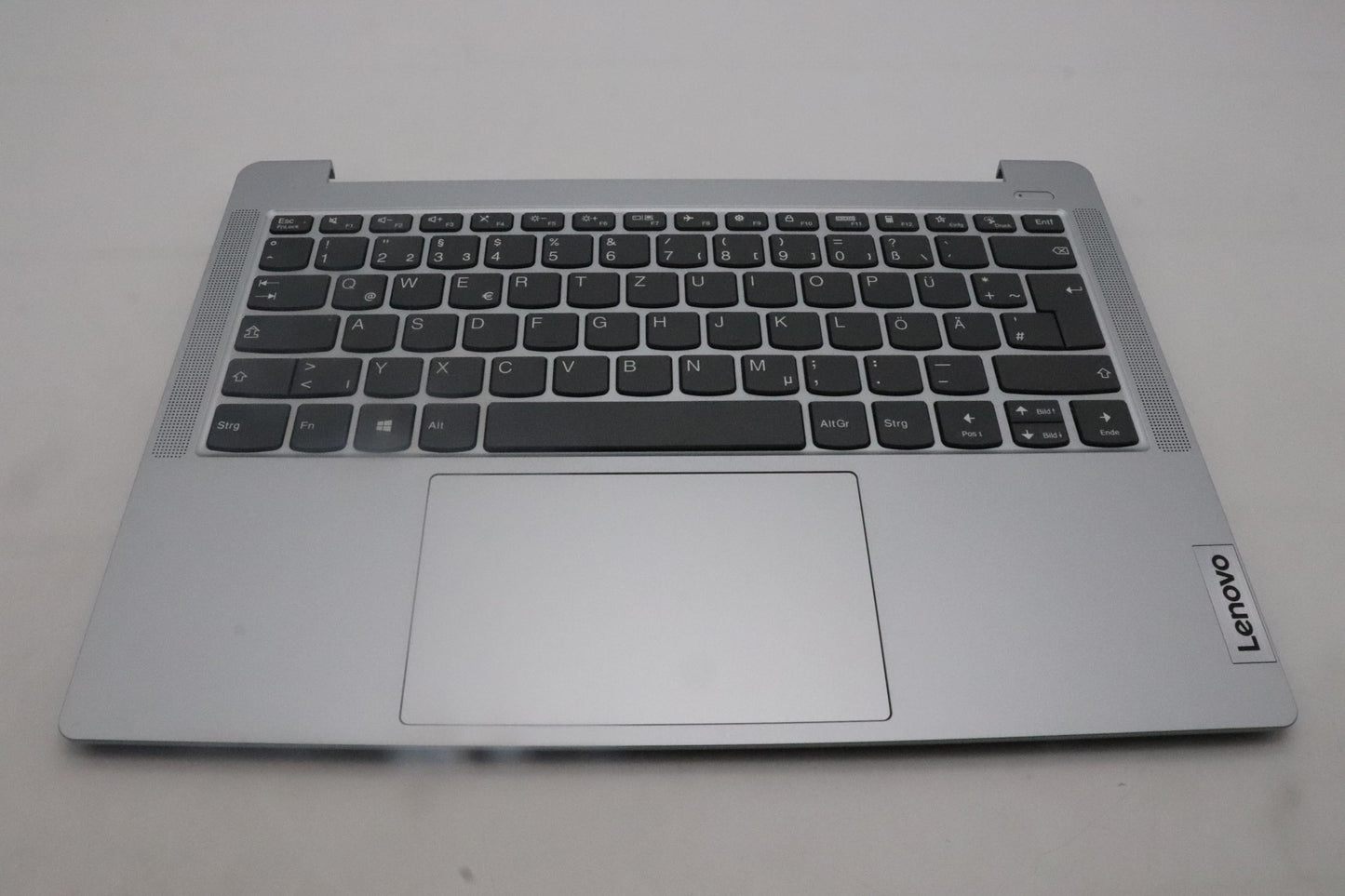 Lenovo Cover Uppercase_Ger C82Xd Nfp - 5CB1L10918