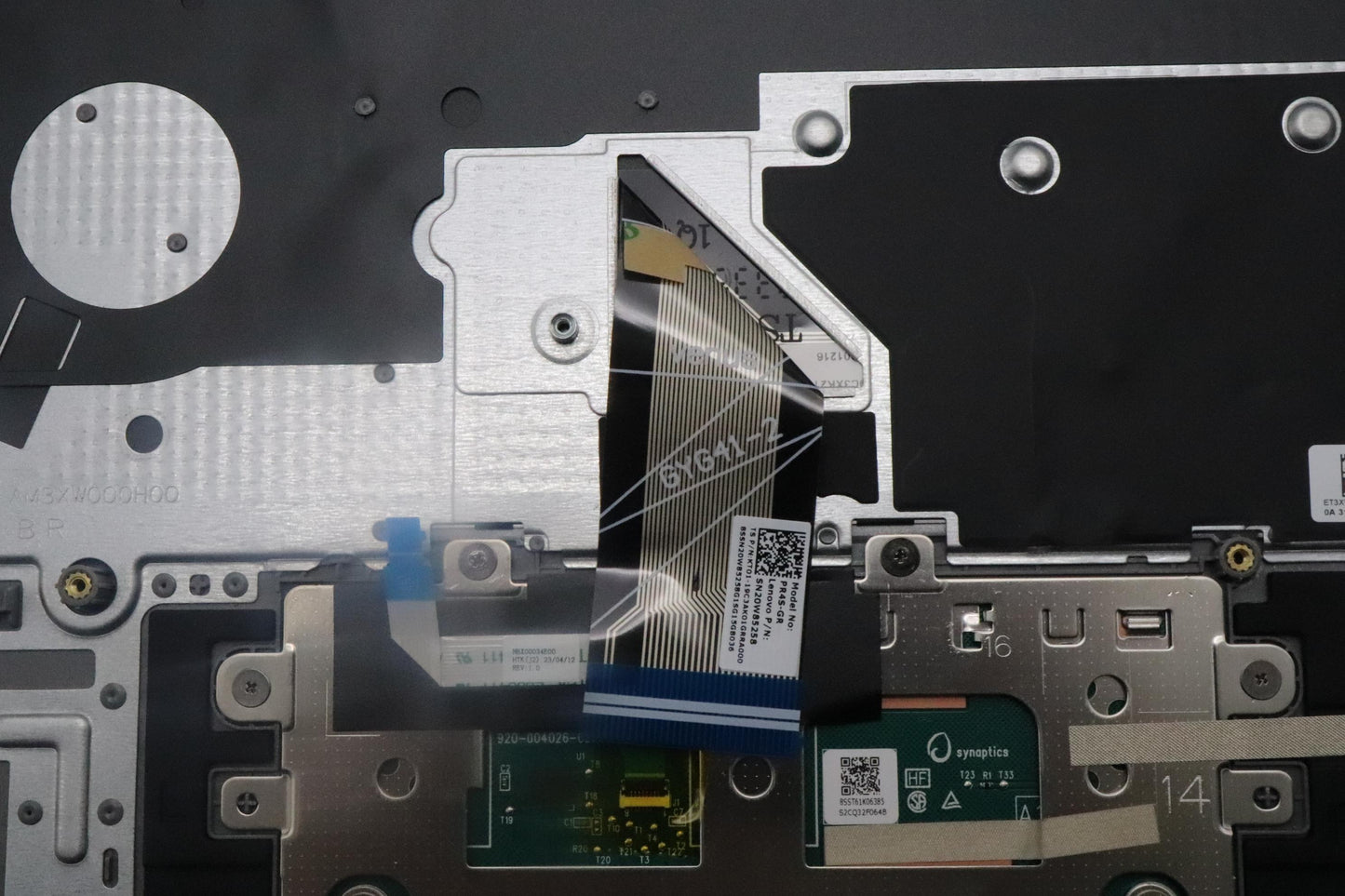 Lenovo Cover Uppercase_Ger C82Xd Nfp - 5CB1L10918