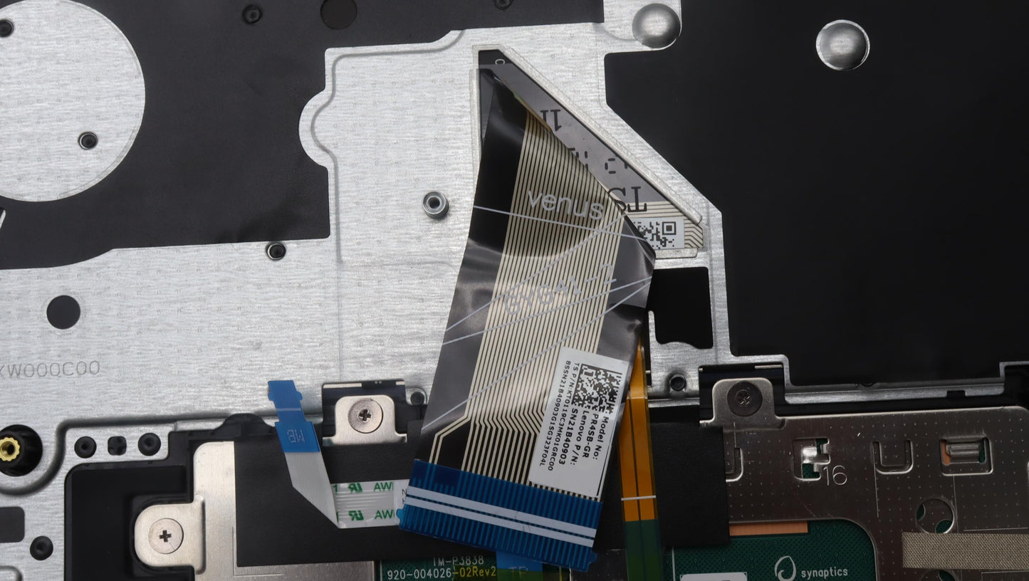 Lenovo Cover Uppercase_Ger C82Xd Nfp - 5CB1L11209