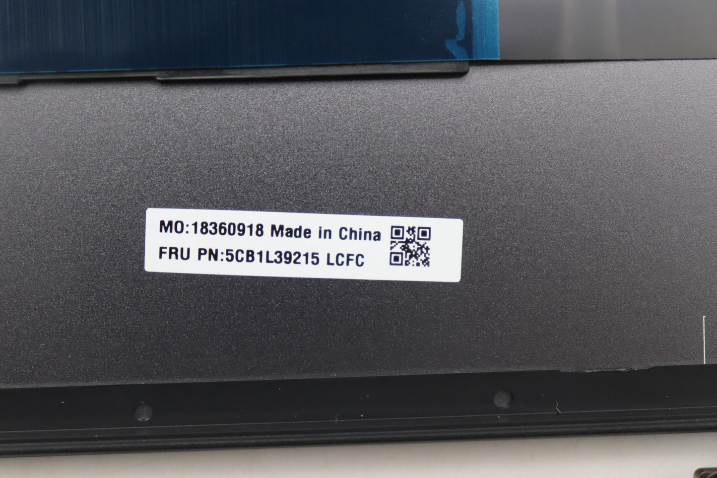 Lenovo Cover Cover L 21J8 Lcd 60Hz Sg - 5CB1L39215