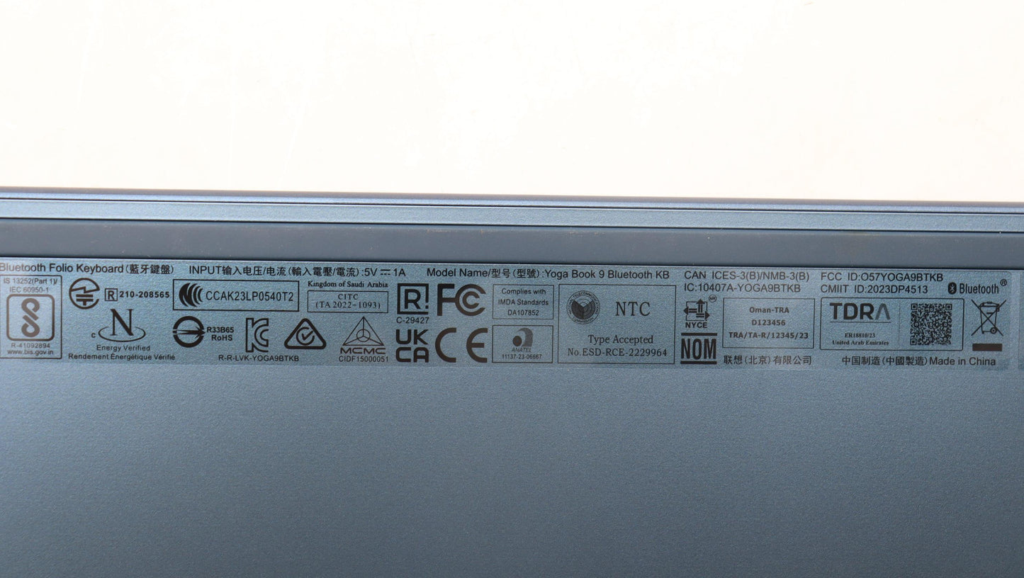 Lenovo Cover Keyboard L82Yq Assy Hun - 5CB1L72103