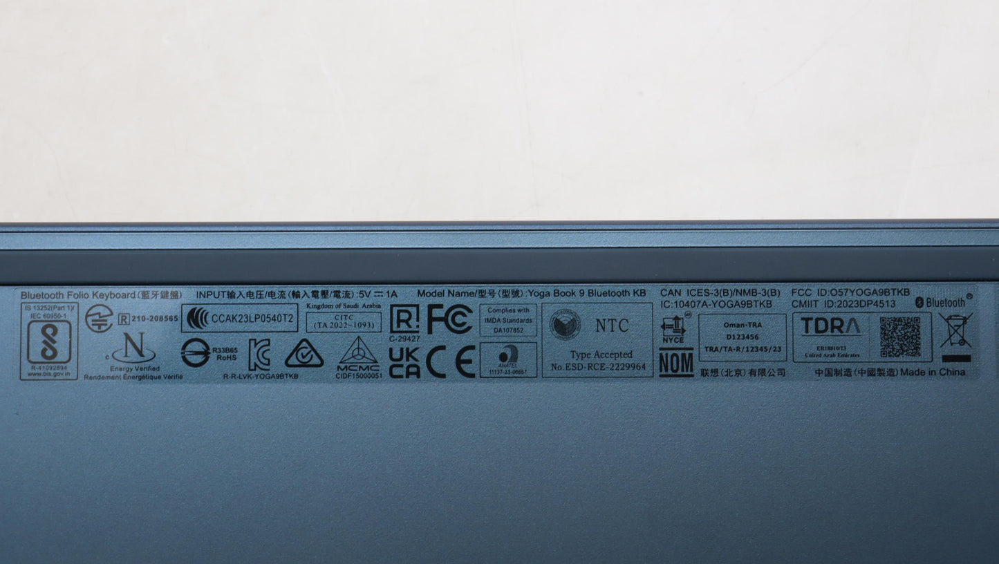 Lenovo Cover Keyboard L82Yq Assy Thai - 5CB1L72115