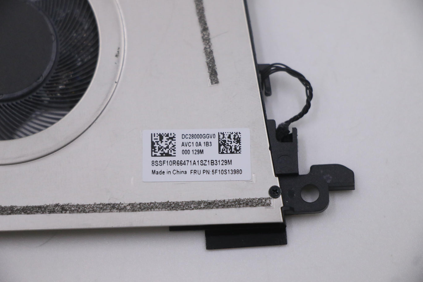 Lenovo Fan System Fan L 82M8 Avc - 5F10S13980