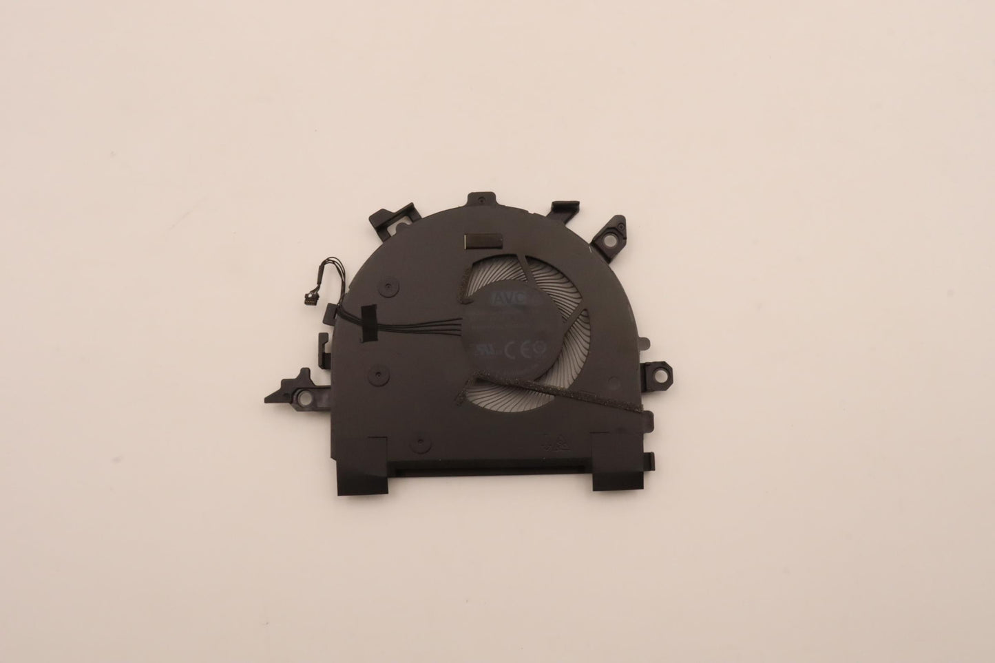 Lenovo Fan System Fan L 82V8 Avc - 5F10S14062
