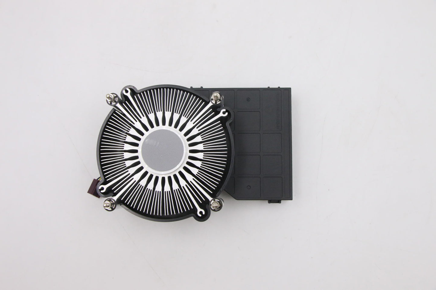 Lenovo (5H40U92976) 7.4L Compact CPU Cooler for Reliable Cooling