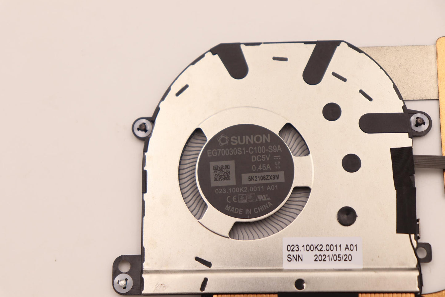 Lenovo Cooling System CPU Heatsink with Fan - 5H40W36670