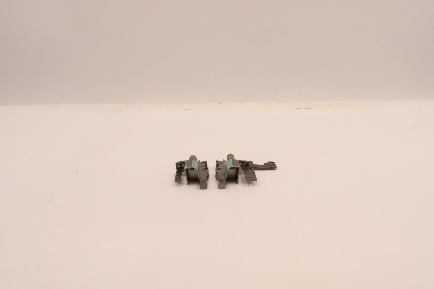 Lenovo Hinge Kit for QHD/LP - 5H50W13801