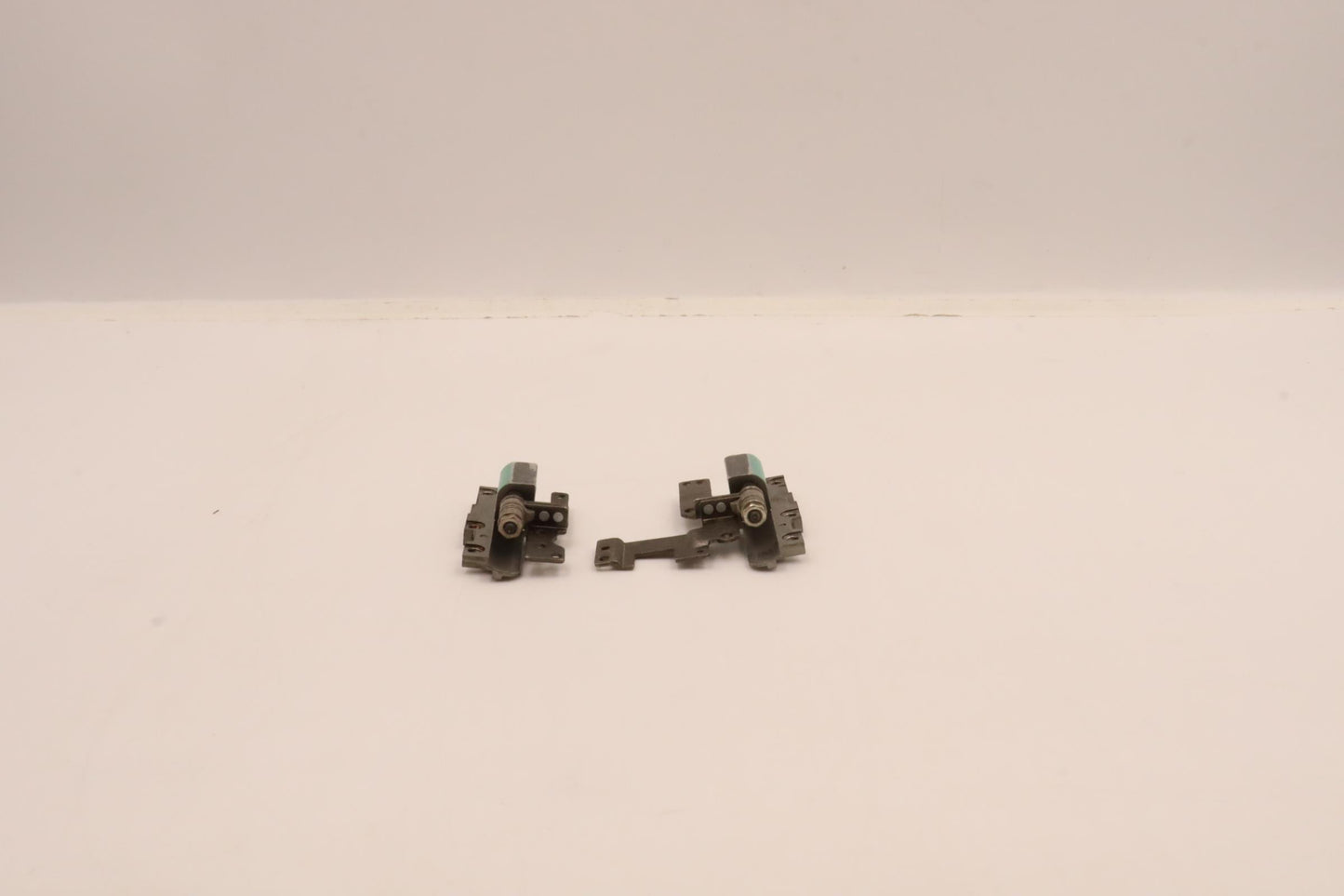Lenovo Hinge Kit for QHD/LP - 5H50W13801