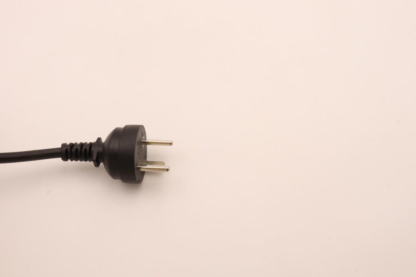 Lenovo Linecord 3P,Den,1.8M,Anti-Tr,N - 5L61C95237