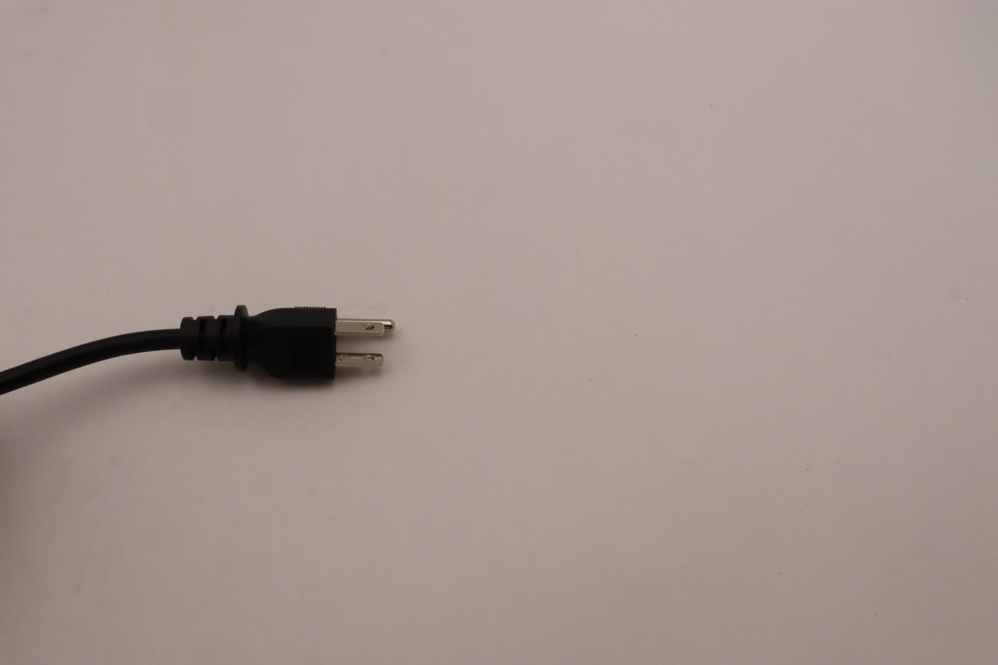 Lenovo Linecord 3P,Twn,1.8M,Anti-Tr,N - 5L61E89787