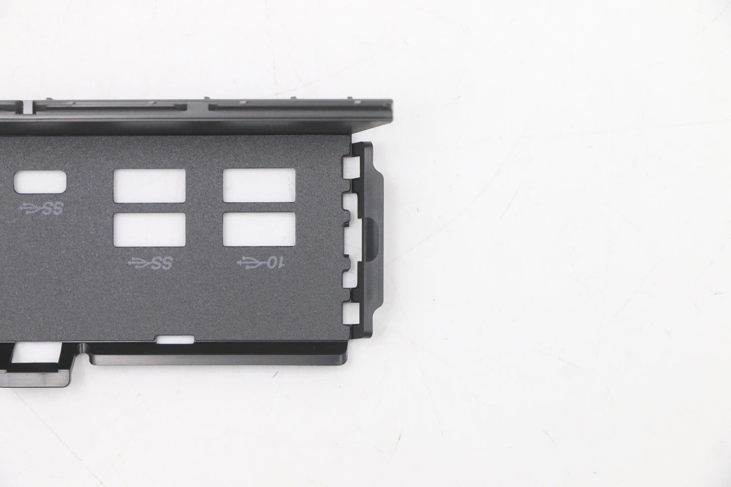 Lenovo 332Ht Front Io Bezel,Hh - 5M10U49718