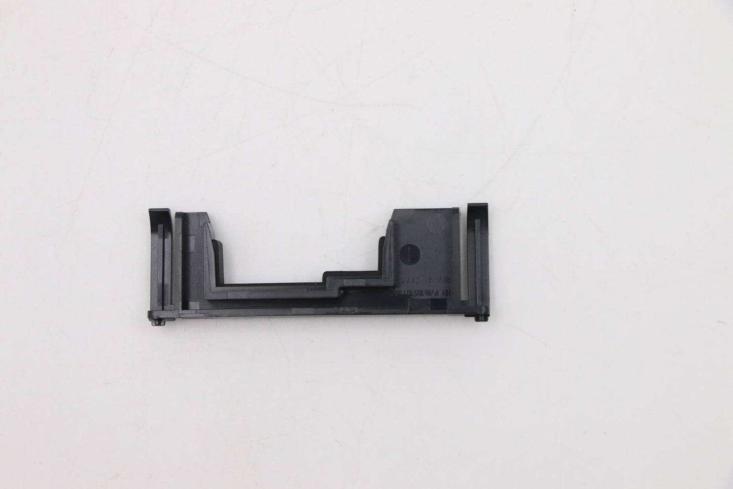 Lenovo Mech_Asm Pci Holder 2060 Assy1 - 5M10U50147
