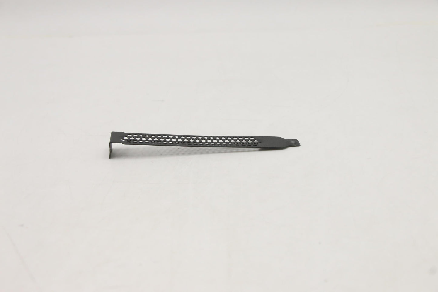 Lenovo Mech_Asm Pci Slot Cover Assyt7 - 5M10U50297