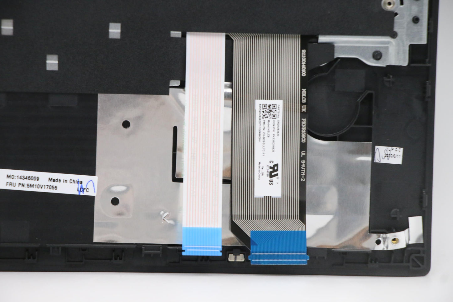 Lenovo Bl Kb W C Cover Asm Scb Blk Uk - 5M10V17055