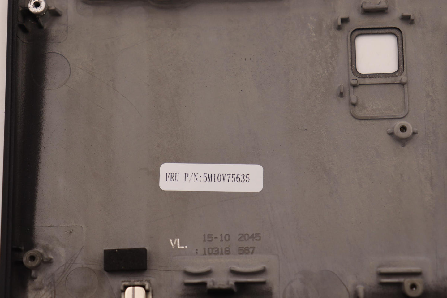 Lenovo Mech Asm C-Cover Blk Fpr W O L - 5M10V75635