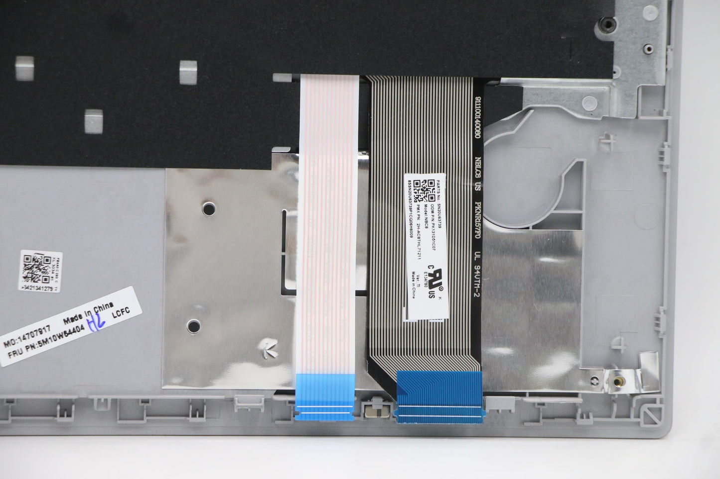 Lenovo Nbl Kb W C Cover Asm Tha Slv U - 5M10W64404