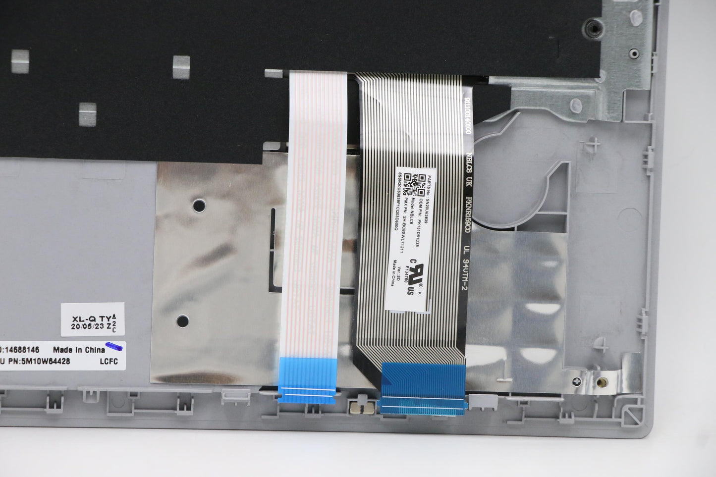 Lenovo Bl Kb W C Cover Asm Swe Slv Uk - 5M10W64428