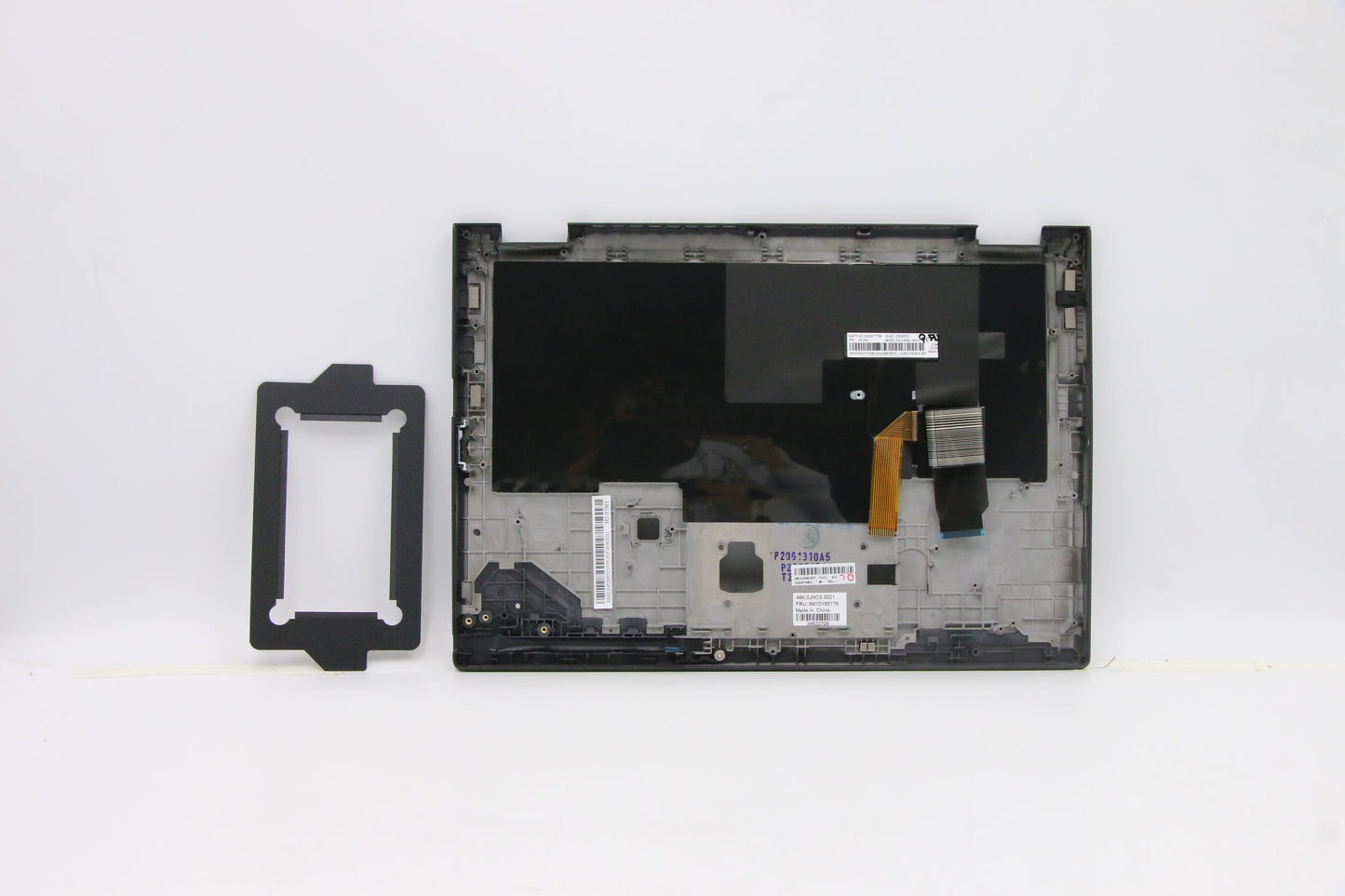Lenovo Mech_Asm Ww C-Cvr+Cze/Slk Kb A - 5M10Y85776