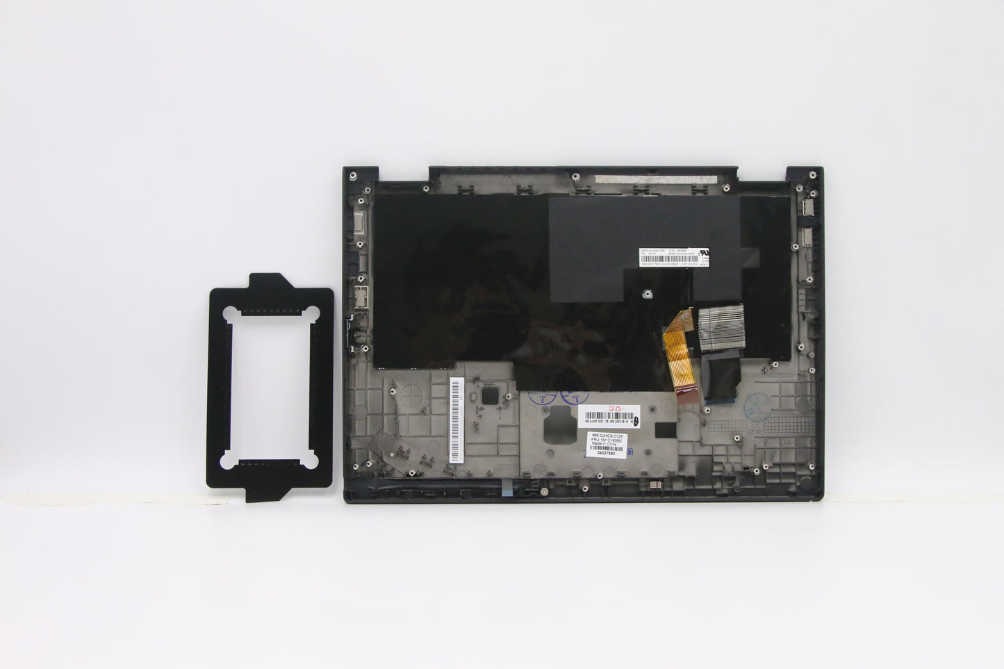 Lenovo Mech_Asm Noww C-Cvr+Uke Kb Asm - 5M10Y85880