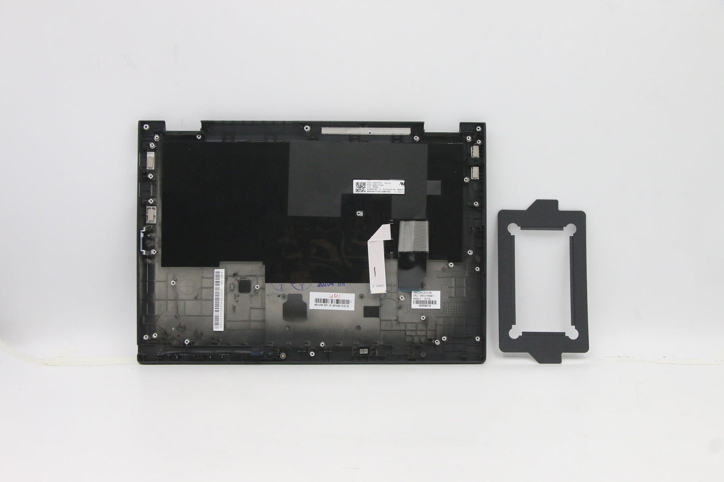 Lenovo Mech_Asm Noww C-Cvr+Uke Kb Asm - 5M10Y85881
