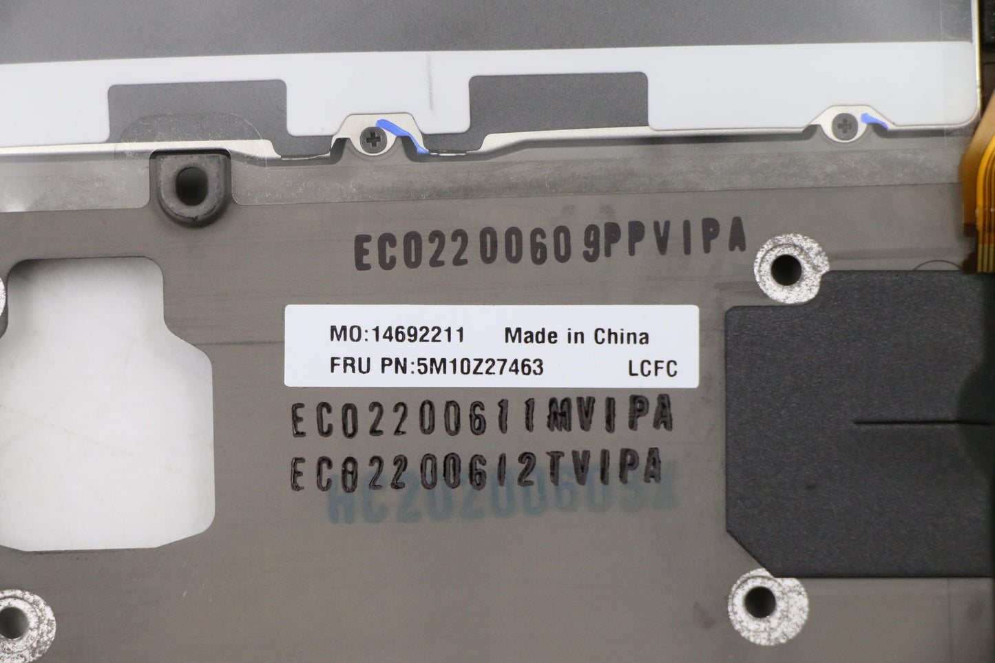 Lenovo Mech_Asm Grp_Kbd_Bzl_Il(Hbw)_W - 5M10Z27463