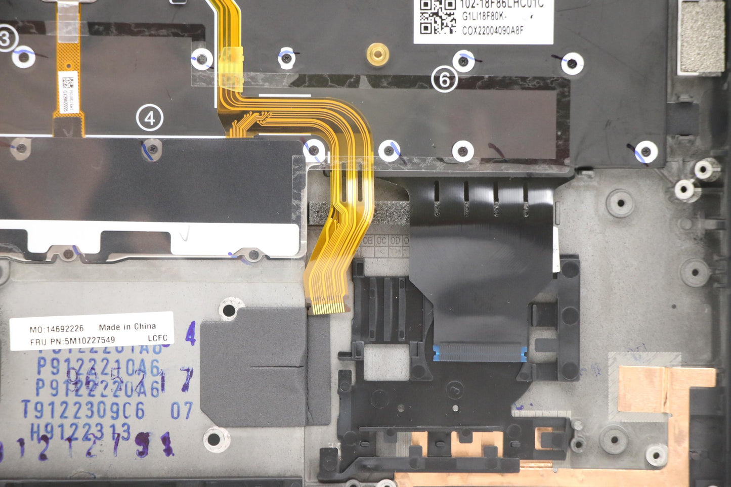 Lenovo C-Cover with Keyboard, Spanish LA, Deep Black, WWAN - 5M10Z27549