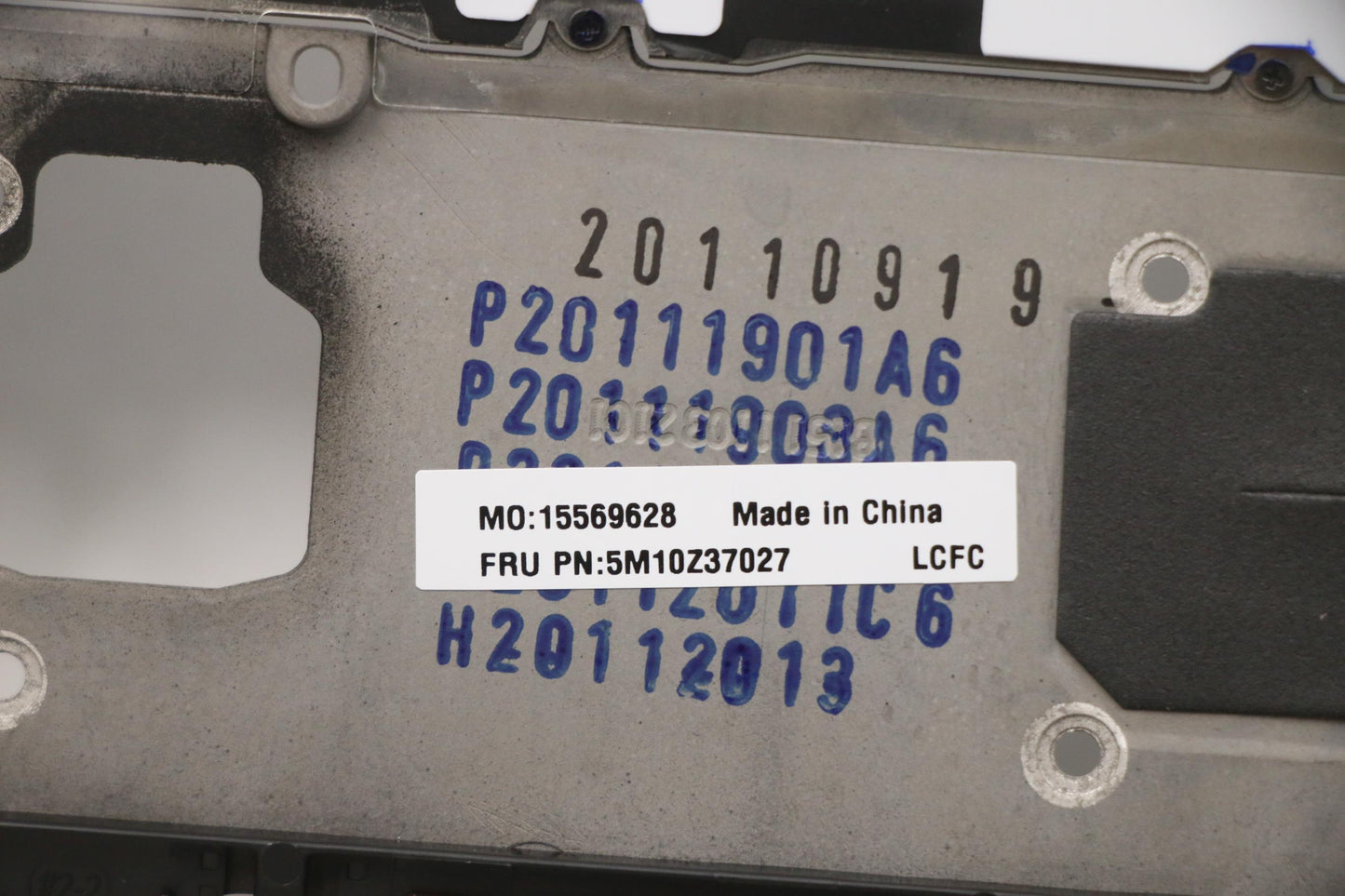 Lenovo Mech_Asm Grp_Kbd_Bzl_Russian_W - 5M10Z37027