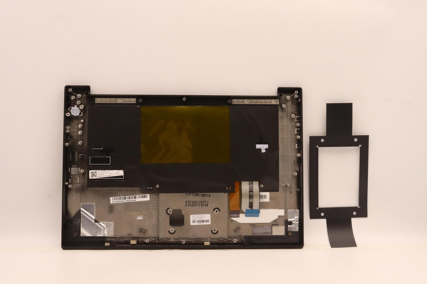 Lenovo Mech_Asm Ww C-Cvr+Uke Kb Asmsr - 5M10Z39742
