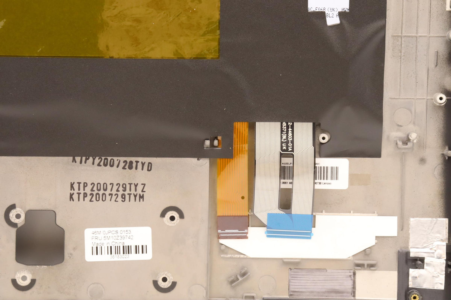 Lenovo Mech_Asm Ww C-Cvr+Uke Kb Asmsr - 5M10Z39742