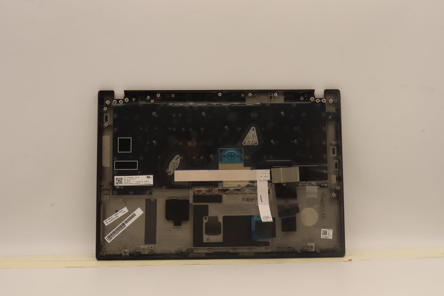 Lenovo Mech_Asm Ccov Kbd Uke Uk(Ltn)B - 5M10Z41236