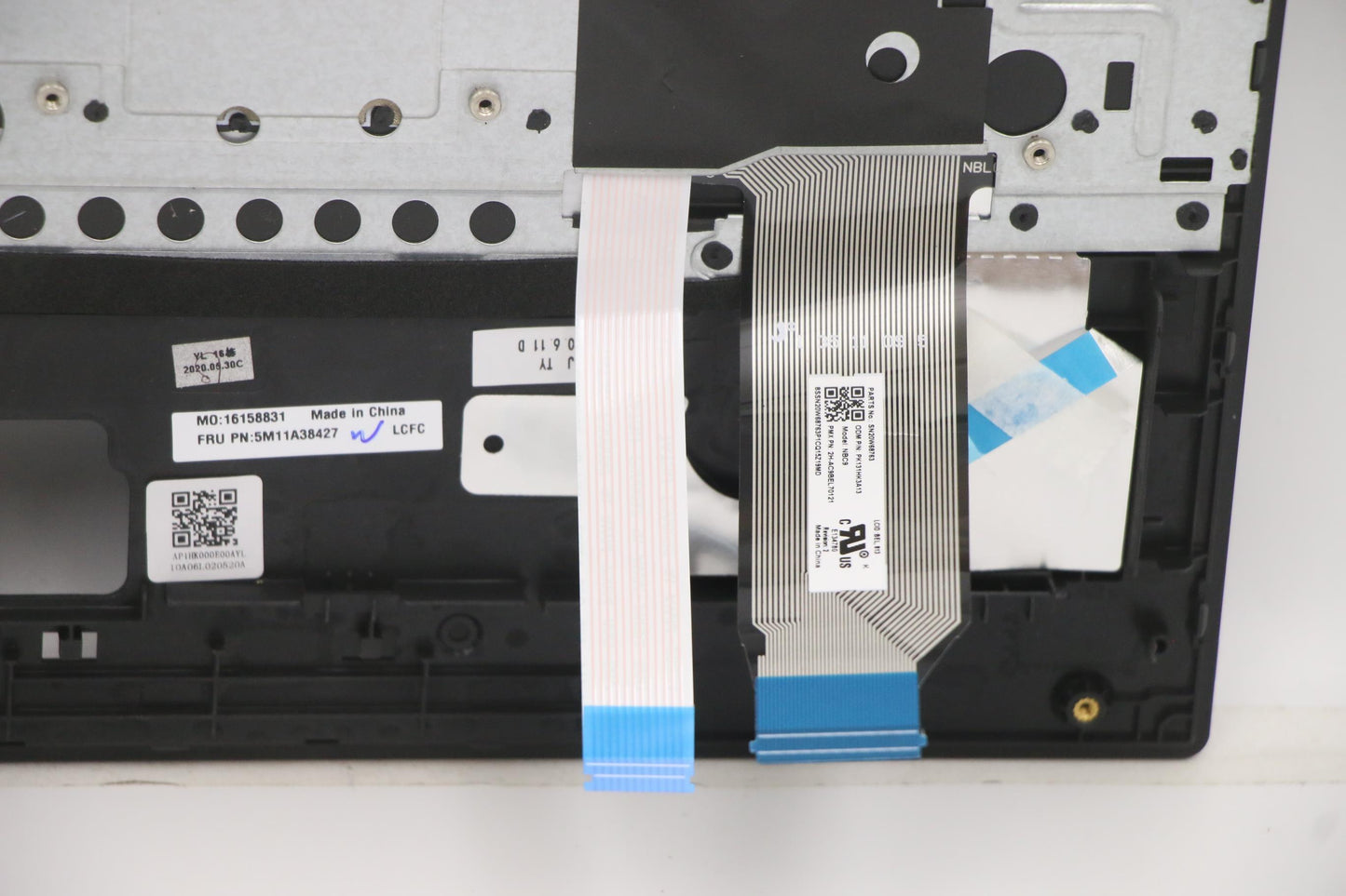 Lenovo Mech_Asm Kb C Bel(Pmx)Pt Fp Uk - 5M11A38427