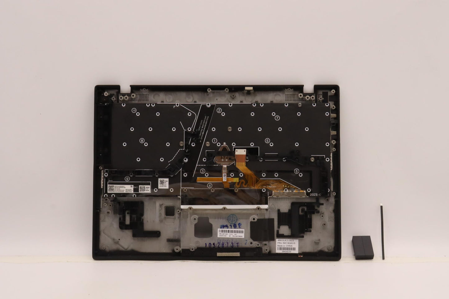 Lenovo Mech_Asm Grp,Kbd,Bzl,Cze/Slk,W - 5M11B38315