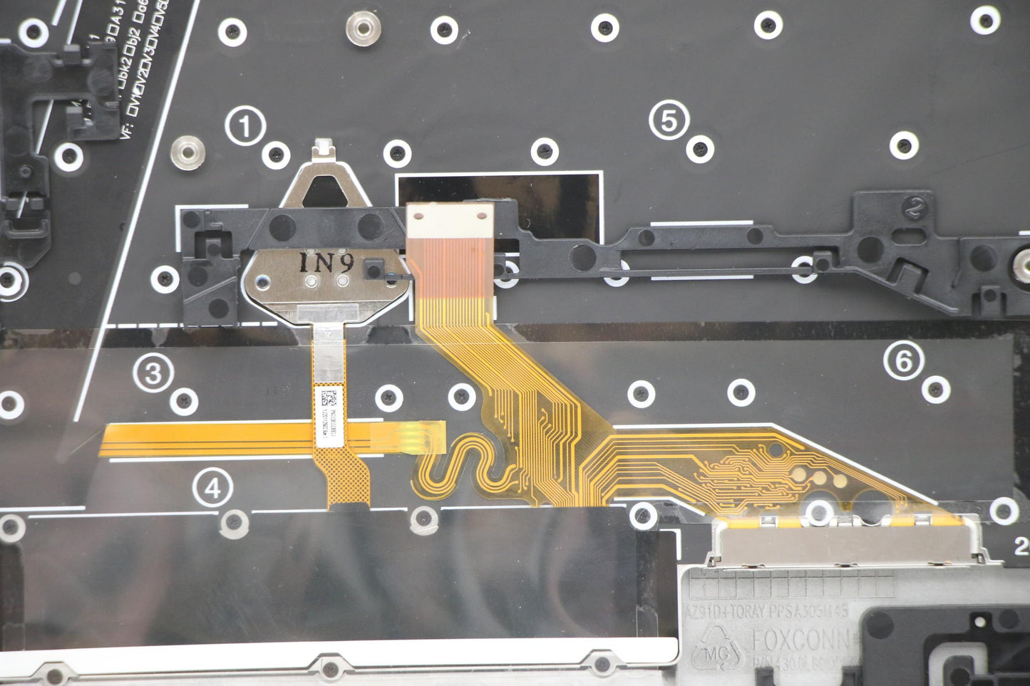 Lenovo Mech_Asm Grp,Kbd,Bzl,La Spa,Wl - 5M11B38331