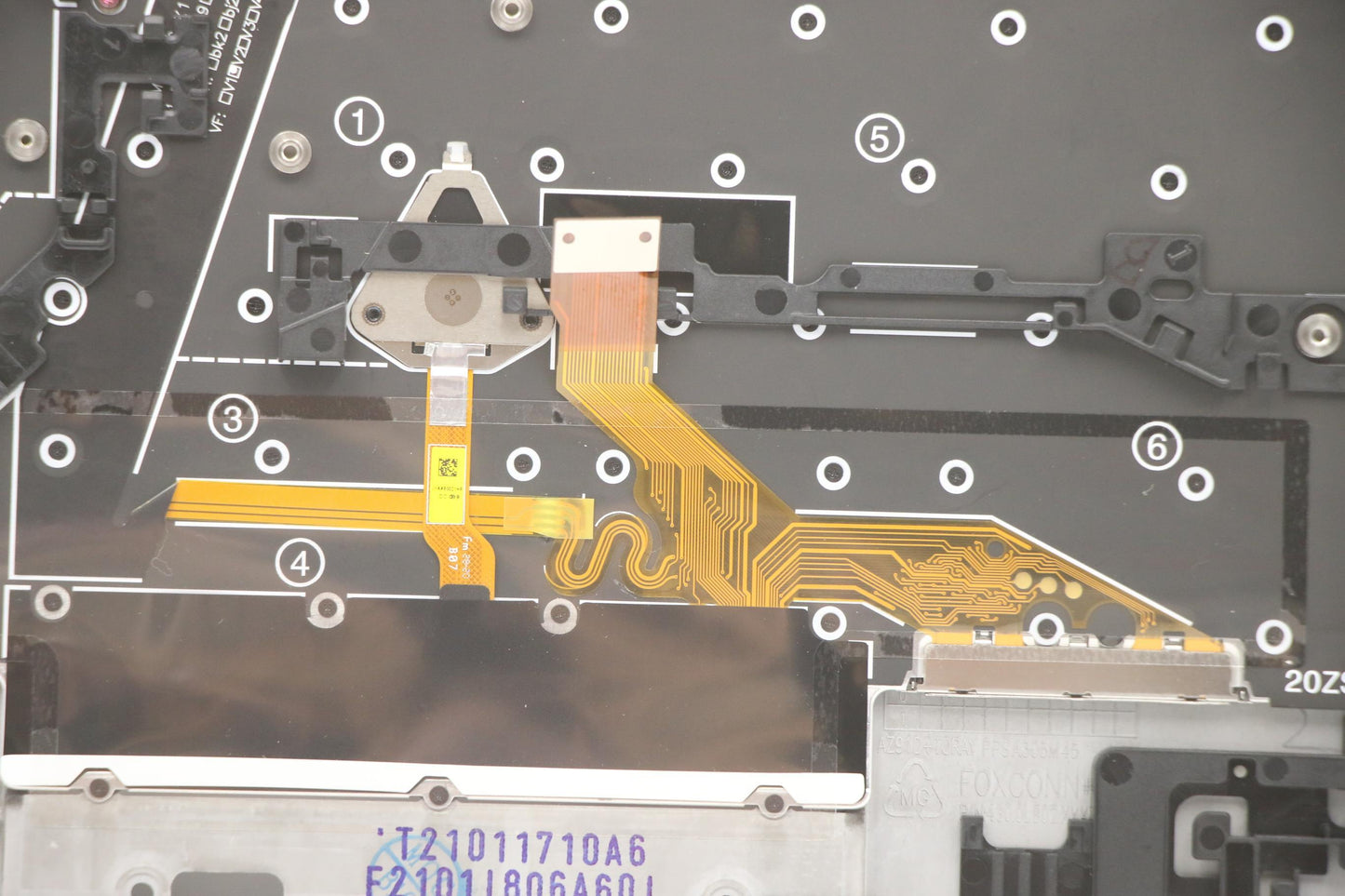 Lenovo Mech_Asm Grp,Kbd,Bzl,Bel,Ww,Bk - 5M11B38383