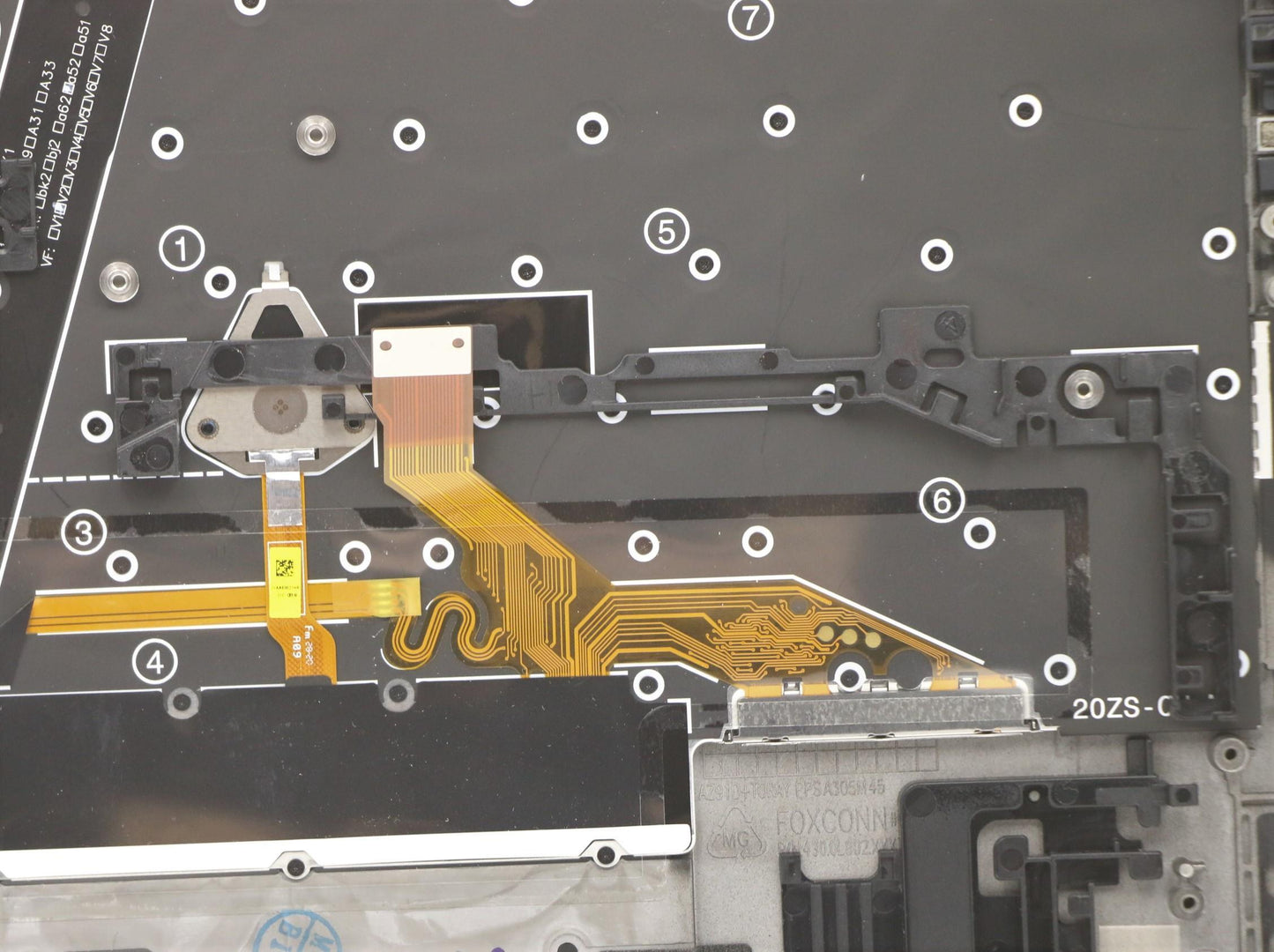 Lenovo Mech_Asm Grp,Kbd,Bzl,Cze/Slk,W - 5M11B38387